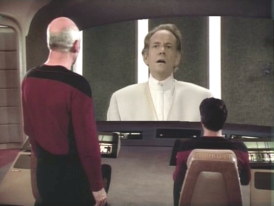 Od Danila se dozvěděli o druhé skupině kolonistů, která pokračovala v cestě. Enterprise je našla na planetě Mariposa. Vítá je ministerský předseda Granger.
