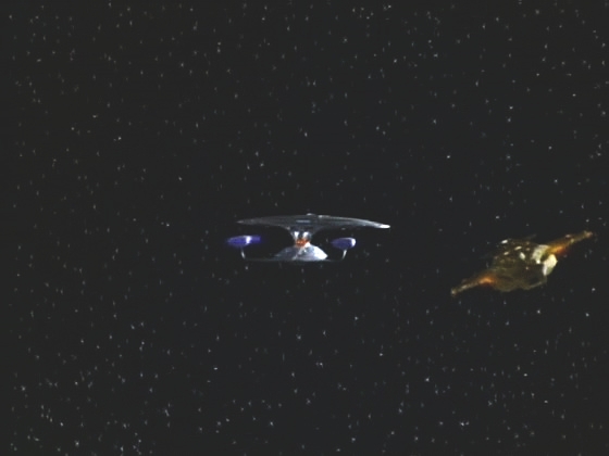 Na Enterprise zaútočila cardassijská loď, ačkoliv nedávno byla mezi Federací a Cardassií podepsána mírová smlouva. 