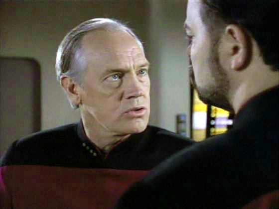 Kapitán Jellico to přiznat nehodlá a odmítá i jen pomyslet na záchrannou operaci. Když Riker jeho rozhodnutí z pozice prvního důstojníka kritizuje, je z funkce uvolněn.