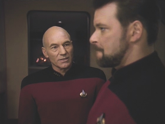 Riker dostal od Pressmana rozkaz, že o podstatě mise nesmí informovat ani kapitána. Ten konstatuje stále více nejasností, zjistí dokonce, že na Pegasu došlo ke vzpouře.