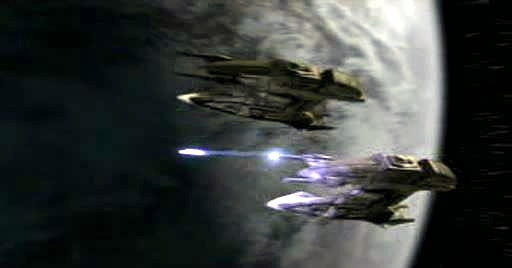 Enterprise na orbitě Tandaru ostřelují tandarské lodě.