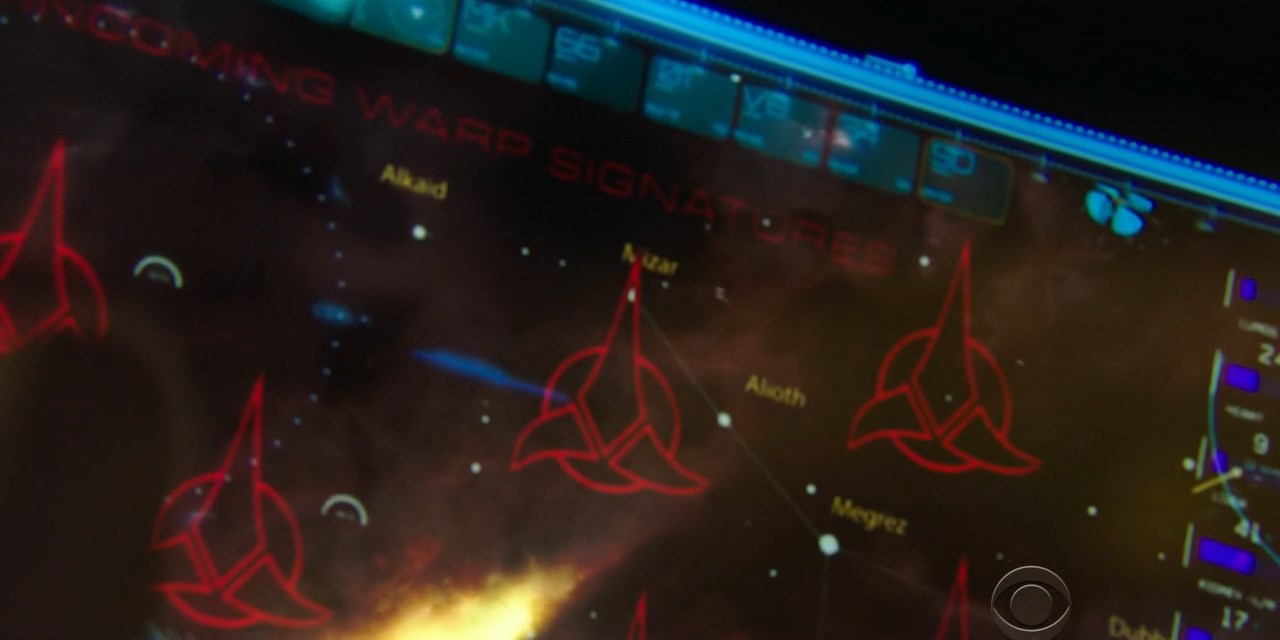 Senzory USS Shenzhou zachytí přilétající klingonské lodě.
