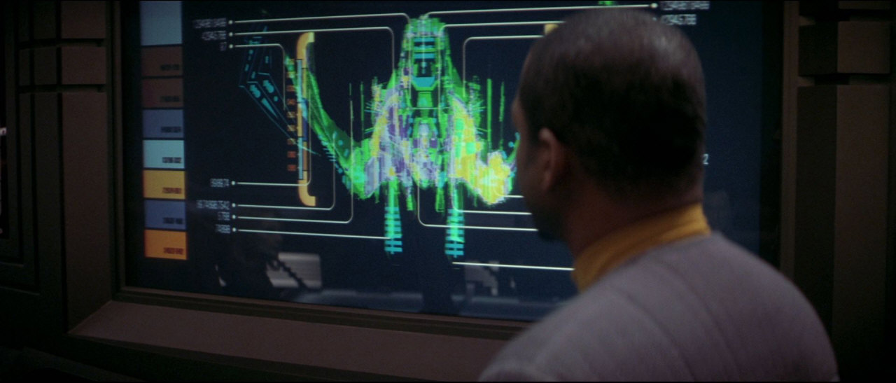 La Forge seznamuje posádku s principem thalaronové zbraně na Scimitaru. Podle velikosti zbraně Picard odhaduje, že cílem je planeta Země.