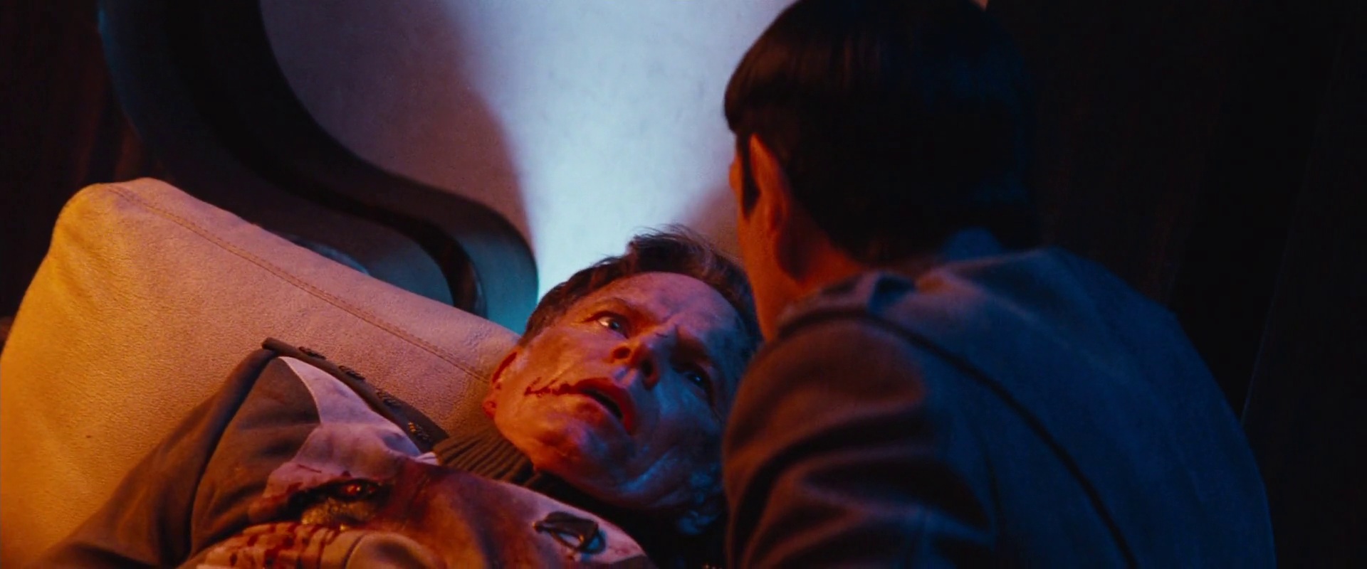 Spock vidí Pika umírat.