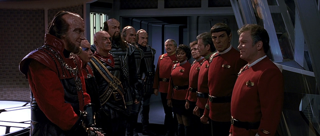 Na Enterprise se transportovala klingonská delegace