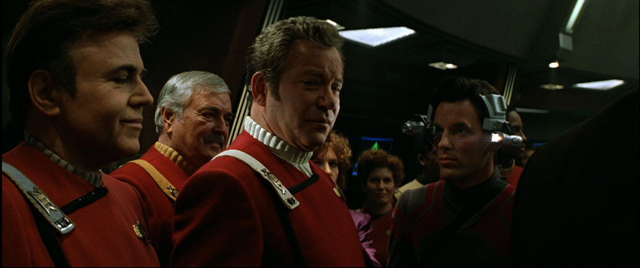 Chekov, Scotty a Kirk na palubě Enterprise-B jako V.I.P.