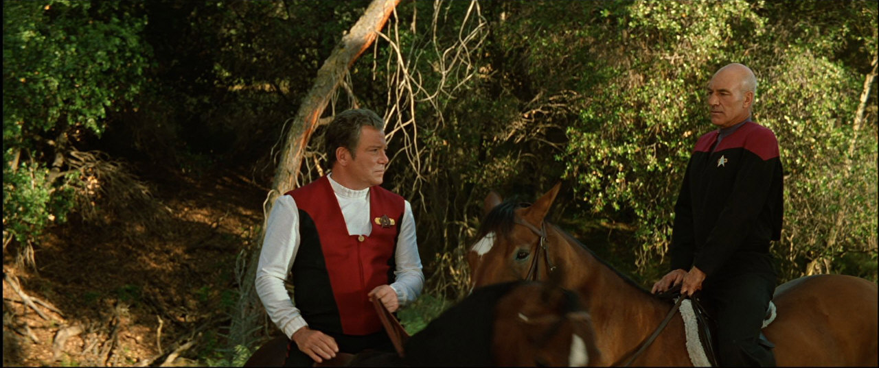 Při vyjížďce na koních Picard Kirka přesvědčí, aby mu pomohl zastavit Sorana