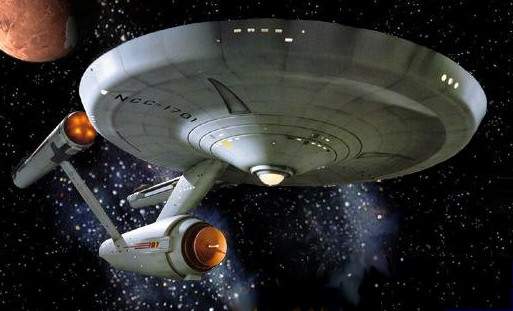 Třída Constitution - pohled zdola - USS Enterprise