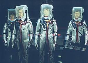 Chekov, Kirk, Spock a McCoy na palubě Defiantu