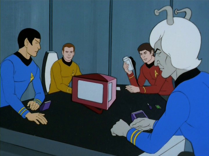 Posádka přemýšlí, co se mohlo stát. Ze záznamů nakonec zjistí, že v této realitě zemřel Spock v sedmi letech.