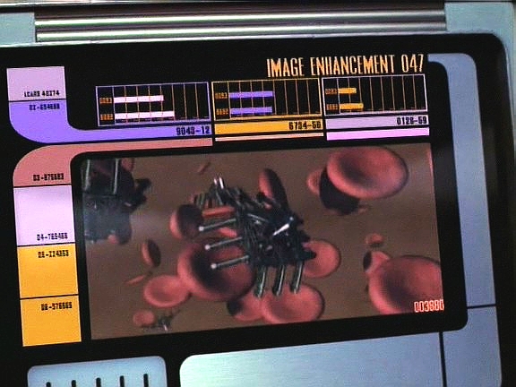 Celá loď se připravuje na střetnutí s Borgy. Doktor zkoumá mechanismus, jakým Borgové pomocí nanosond asimilují ostatní druhy.