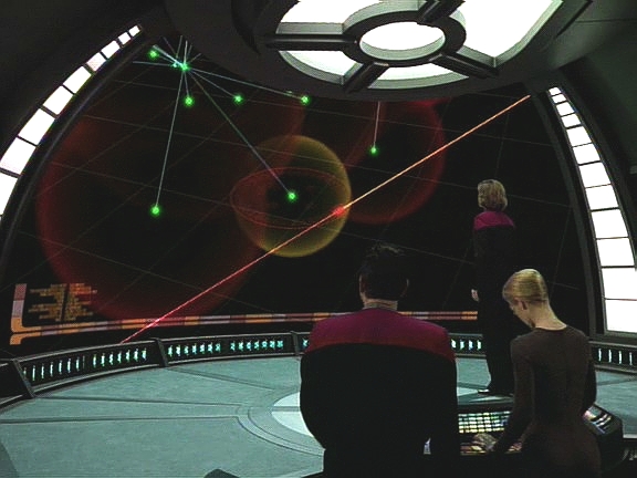 Voyager objevil obrovskou retranslační síť zasahující až k hranicím Alfa kvadrantu. A co víc, v dosahu tamních senzorů objevil loď Federace.