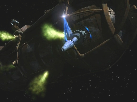 Sondu Voyageru chtějí ukrást Maloni. Tuvok ji na dálku dokáže uvolnit, aby mohla odletět do atmosféry plynného obra. Maloni je pronásledují a jejich loď v tlaku atmosféry imploduje.