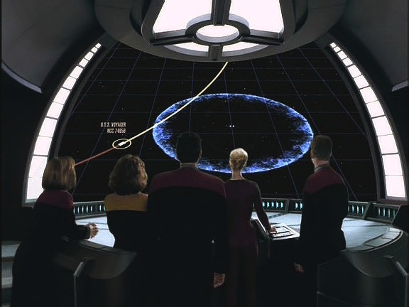 Voyager brzy dostihne neutronová rázová vlna, které nemůže uletět. Kapitán dává rozkaz "zatlouct okna", a protože není nic moc na práci, běží program Fair Haven 24 hodin denně.