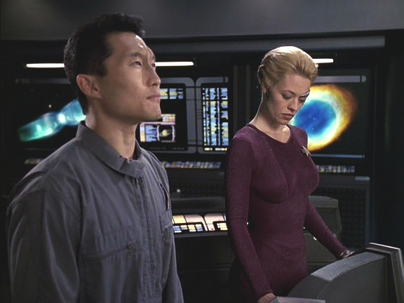 Gotana-Retz s Doktorovou pomocí přežil a aktualizuje údaje o planetě. Musí se vrátit a požádat o pomoc, tím spíš, že civilizace z planety je už ostřeluje trikobaltovými náložemi.