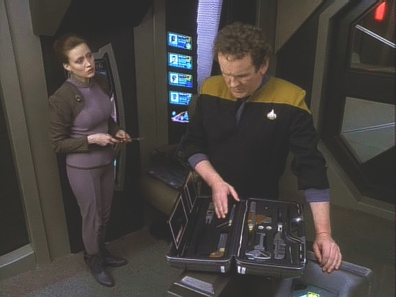 O'Brien postrádá bezpečností klíč. Jelikož nikdy neztrácí své nářadí, je rozhodnut klíč vystopovat.