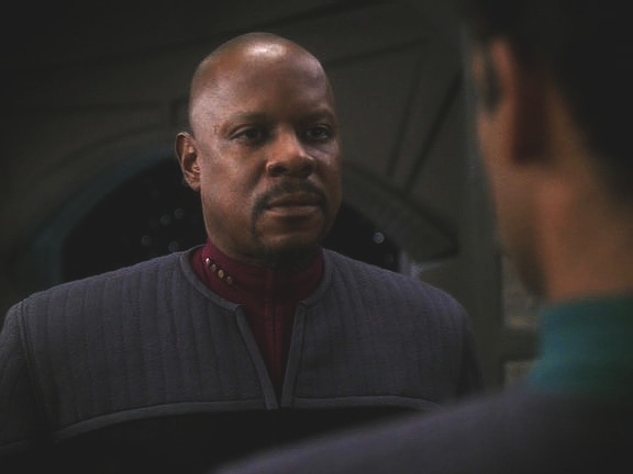 Když po návratu na stanici vše vypoví, je zmaten i Sisko. Existenci Sekce 31 velitelství Flotily nepotvrdilo, ale ani nepopřelo. Sisko radí, aby Bashir spolupracoval, až ho Sloan kontaktuje.