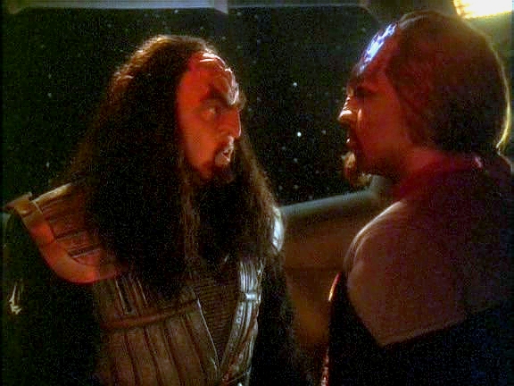 Přestože se generál Martok tvrdě postavil proti, jmenoval Worf Kora alespoň třetím důstojníkem na IKS Ch'tang, s níž Martok plánuje útok na dominionskou základnu.