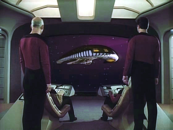 Enterprise se setkala s ferengskou lodí DaiMona Boka.