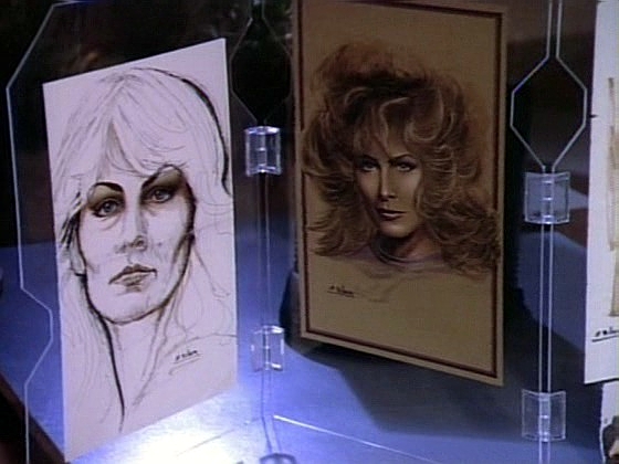 Deanna cití, že Wyatt očekával někoho jiného, a v jeho pokoji najde několik portrétů ženy, která se Wyattovi zjevuje ve snu už mnoho let.