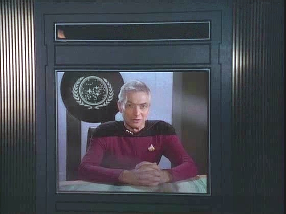 Kapitán Keel z USS Horatio, blízký přítel kapitána Picarda a Beverly Crusherové, vyzývá Picarda, aby se za nejvyššího utajení co nejrychleji dostavil na Dytallix B.
