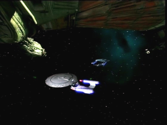 Enterprise-D musí ubránit Enterprise-C před útokem dalších tří klingonských křižníků. Při krytí jejího letu k časové trhlině je zabit Riker a loď je málem zničena.