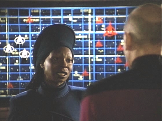 Guinan varuje kapitána, že časová linie, v níž se ocitli po příletu Enterprise-C, je nesprávná. Nemá důkazy a odvolává se na důvěru, kterou v ni Picard vždy měl.