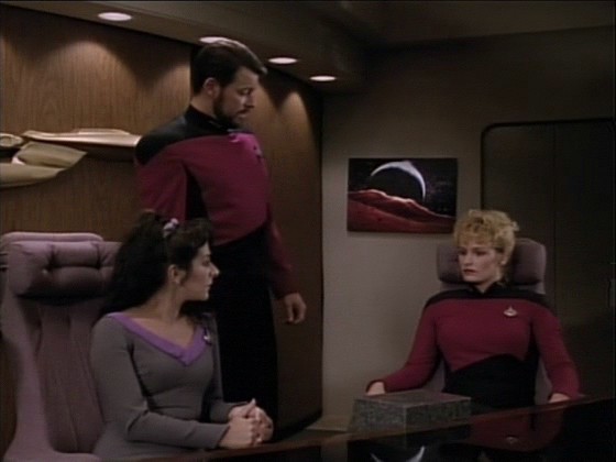Riker povýšený na kapitána jmenuje Shelbyovou prvním důstojníkem, zatímco probíhají horečné opravy. Enterprise se konečně vydává stíhat Borgy mířící k Zemi.
