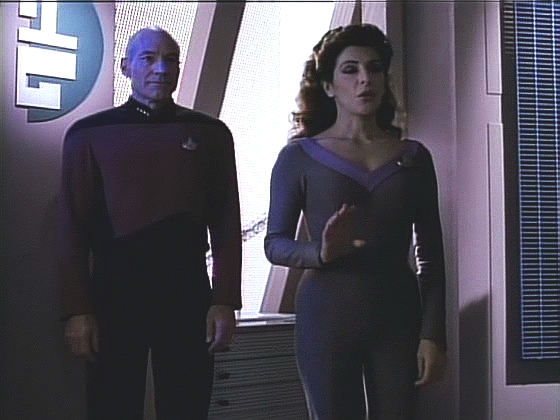 S Rikerem nezvěstným je Enterprise nucena kontakt urychlit. Picard a Troi nacházejí v Mirastě nebojácného Malcoriana, který je ochoten pustit se do vesmírného dobrodružství.