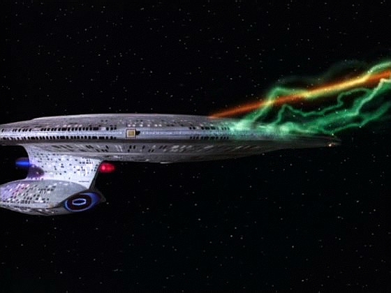 Na Enterprise prudce vzrůstá radiace a kapitánovi nezbývá, než dát povel ke střelbě, aby se uvolnili. Ovšem i slabá intenzita phaserů živočicha zabije.