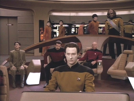 Enterprise se snaží pomoci J'naiům najít jejich raketoplán, který beze stopy zmizel v jejich sluneční soustavě.