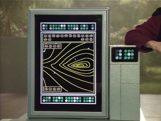 Soren a komandér Riker věří, že v j'naiské soustavě je několik kapes tzv. nulového prostoru a že raketoplán s žijícími pasažéry na palubě je v jedné z nich.