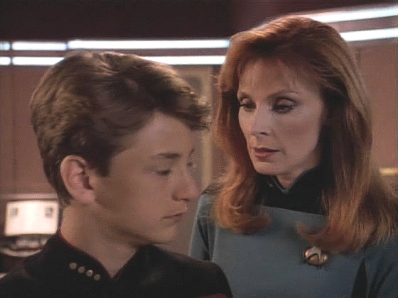 Picard, Ro, Guinan i Keiko jsou duševně nezměněni, ale jejich vzhled přináší problémy. Beverly přesvědčila Picarda, aby kapitánem jmenoval Rikera, protože jeho jen těžko lze brát vážně.