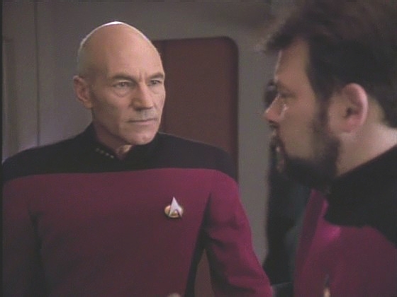 Podaří se evakuovat všechny kromě dvou týmů, z nichž jeden je Nellin. Riker musí říct kapitánovi, že nevěří, že někdo z nich přežil.