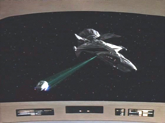 Když kapitán odmítne, profesor Galen okamžitě odcestuje. Krátce nato napadnou jeho raketoplán Yridiané. Enterprise už profesora nedokáže zachránit.