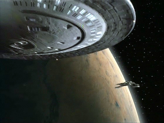 Podaří se jim transportérem ukrást pouze malou část artefaktů, když se objevuje Enterprise a zabrání jim v získání zbytku.