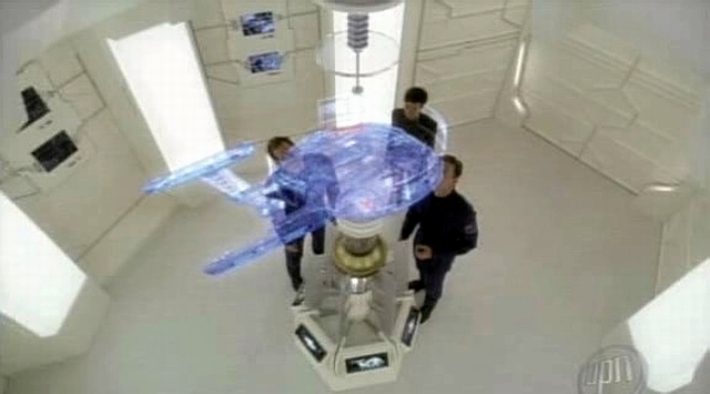 Na volání Enterprise o pomoc odpovídá mimořádně sofistikovaná automatická stanice.