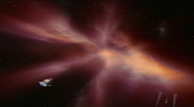 Tripův nápad s náložemi se osvědčil a Archer a T'Pol mohou sledovat světélkující temnou hmotu v mlhovině.