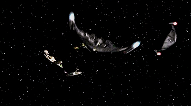 Klingoni a zejména Duras se nevzdávají. Při Durasově útoku těsně na hranici Sluneční soustavy zachrání Enterprise tři lodě Hvězdné flotily.