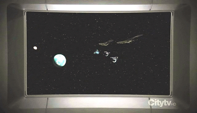 Enterprise konečně doletěla k Azati Prime. K planetě se přibližuje konvoj xindských lodí a posádka zjišťuje, že je obklopena hustou detekční sítí.