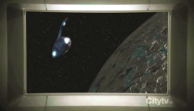 Trip a Travis se vydávají v xindském raketoplánu na průzkumnou misi s cílem získat údaje a nedat se chytit. Řídit raketoplán není snadné - téměř narazili do Enterprise.