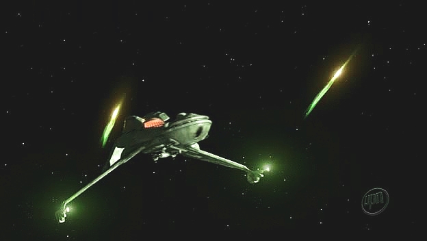 Při odletu od Verexu III na Enterprise opět útočí Orionci a těžce ji poškodí. Pomoc přichází od vylepšených, kteří zachytili signál, který Soong při svém pokusu o útěk vyslal.