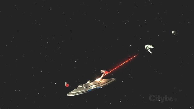 Enterprise zatím dorazila na souřadnice, kde byla zničena Ticonderoga. Krátce nato na ni zaútočí hned dvě romulanské telepaticky řízené lodě a vypadá to špatně.