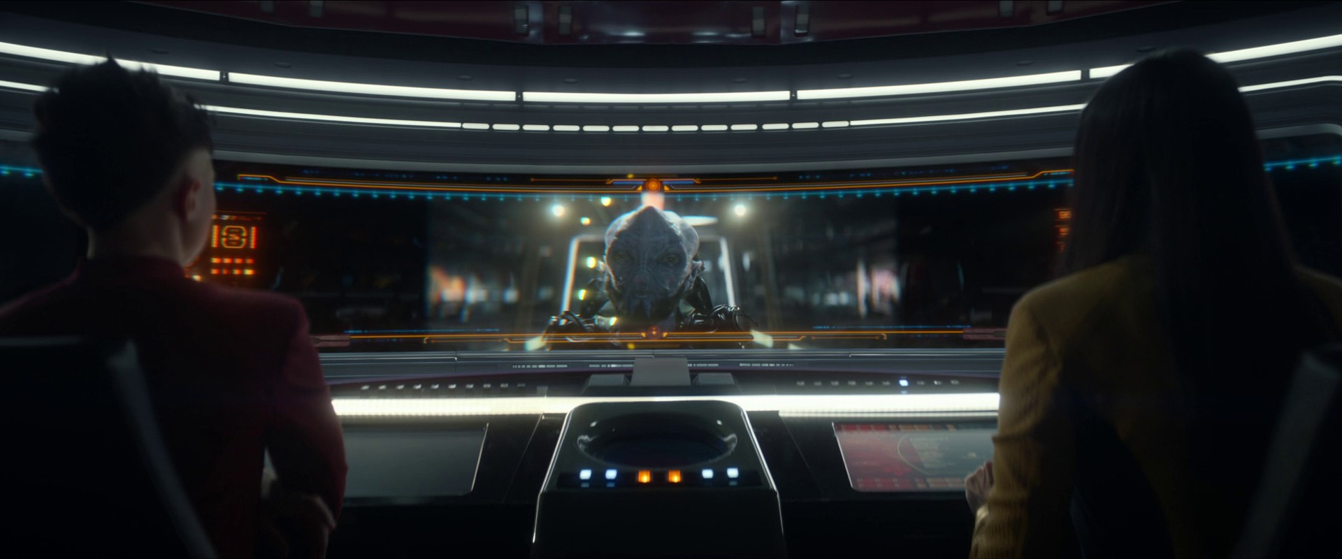 Kometa prolétá těsně kolem planety, kam se z ní uvolní vodní páry měnící podnebí na přívětivějsí s perspektivou rychlejšího rozvoje civilizace – opravdu přinesla život, jak říkali Pastýři, kteří se s USS Enterprise neloučí jako nepřátelé, jen vybízí k většímu respektu k víře jiných.