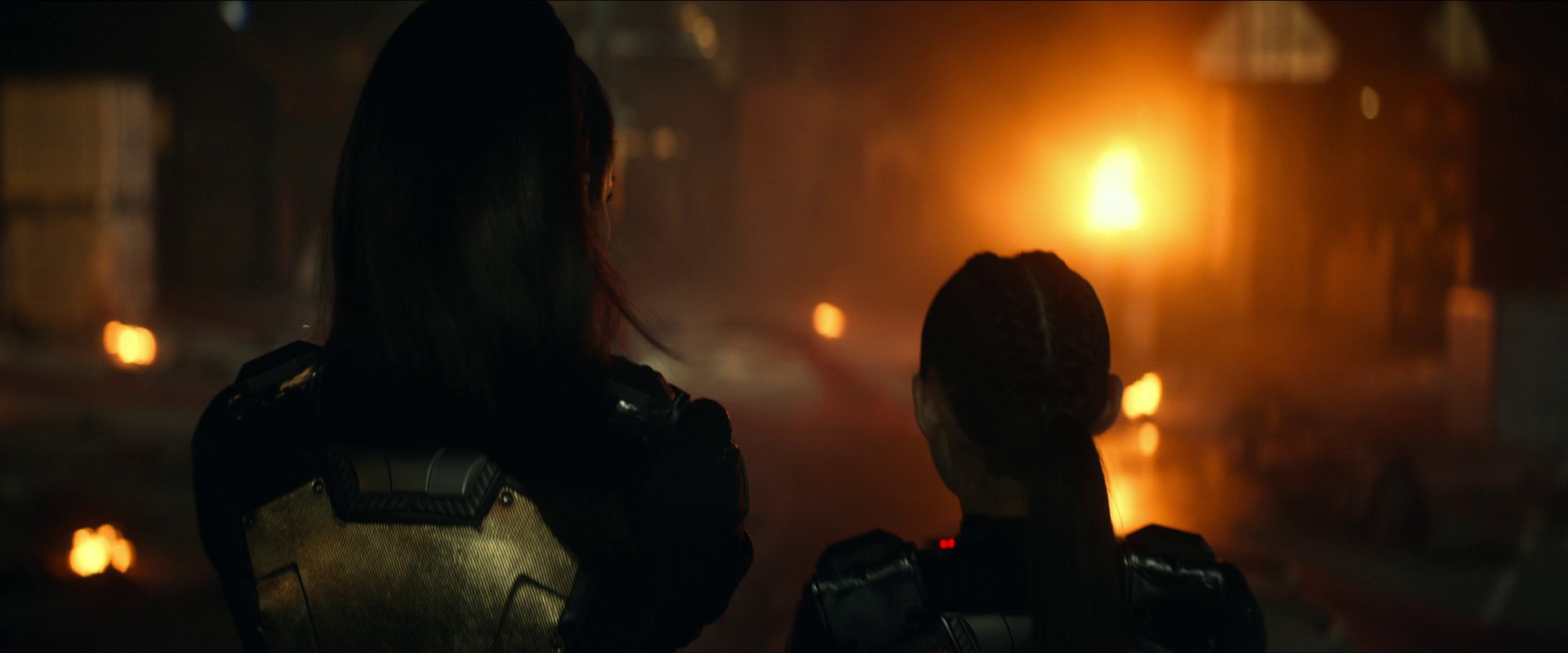 Kolonie na Finibus III neodpovídá. Výsadek najde jen pozůstatky masakru a následně loď se skupinou přeživších, které přesouvají na USS Enterprise. Útočníka bohužel neznají.